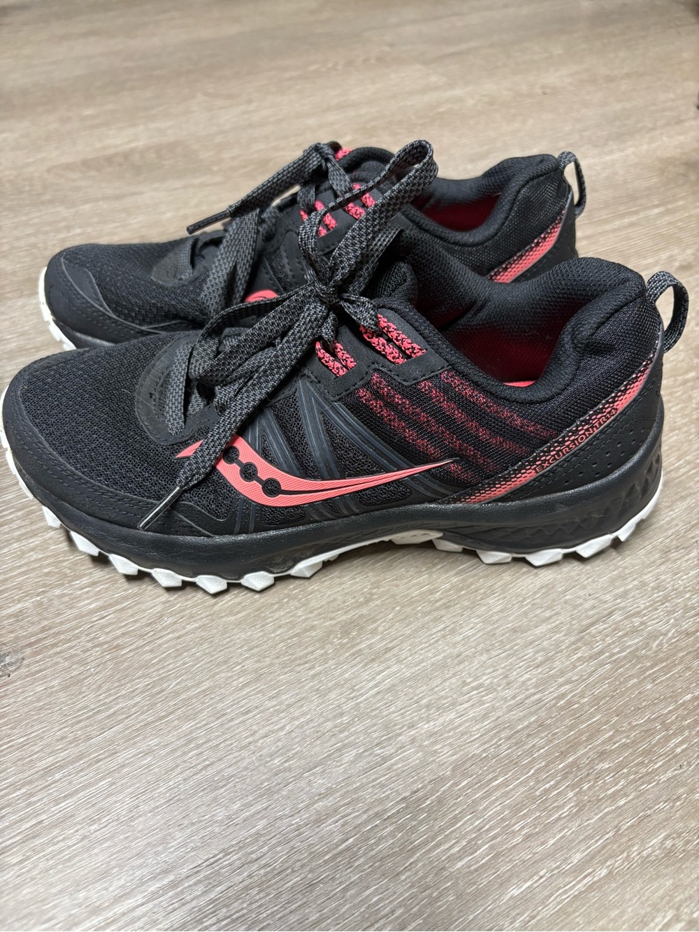 Saucony Women's Black & Pink Trail Runners